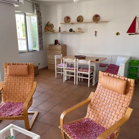 Domo E Mare A Lu Bagnu - Сasa de vacaciones *